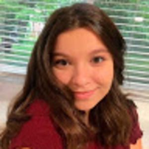 Meet your Posher, Adrienne